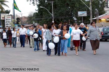 Rio Bonito realiza caminhada pela paz