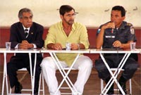 Autoridades e comunidade discutem a segurança